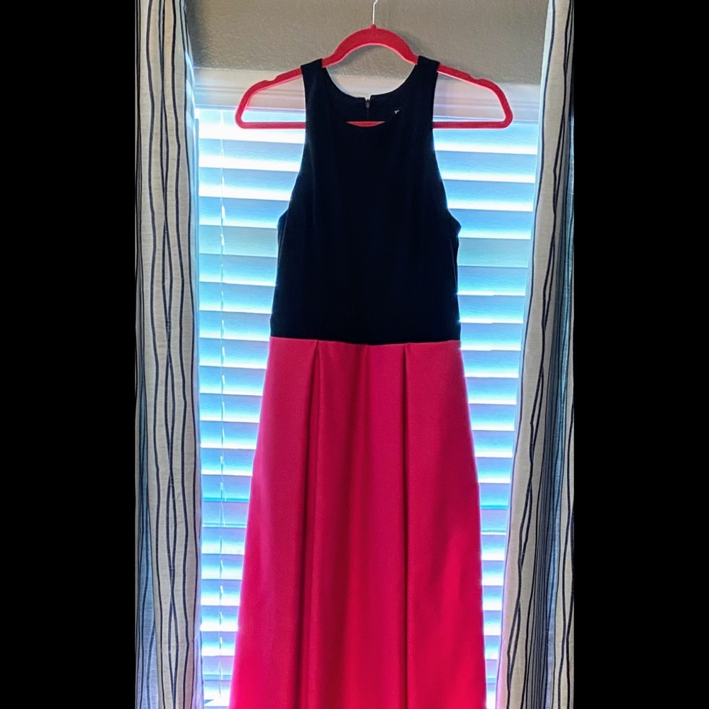Prom Dresses - Picture 6 of 7